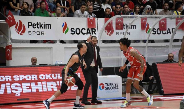 2023/10/turkiye-sigorta-basketbol-super-ligi-aliaga-petkimspor-107-tofas-100_14.jpg