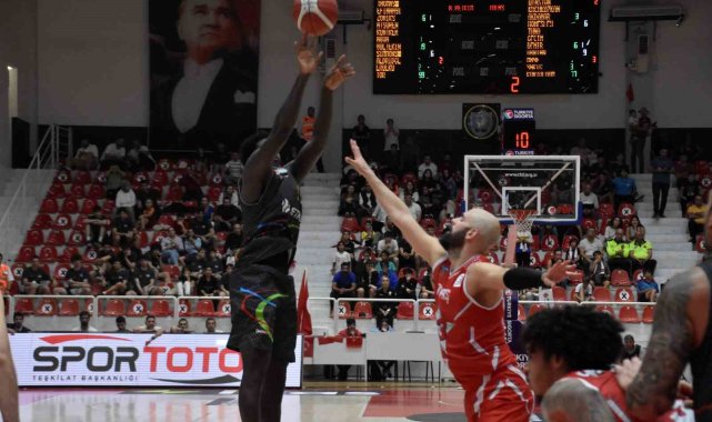 2023/10/turkiye-sigorta-basketbol-super-ligi-aliaga-petkimspor-107-tofas-100_2.jpg