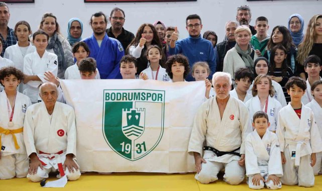 2023/12/bodrumspor-judo-takimi-oyunculari-kusak-atladi_3.jpg